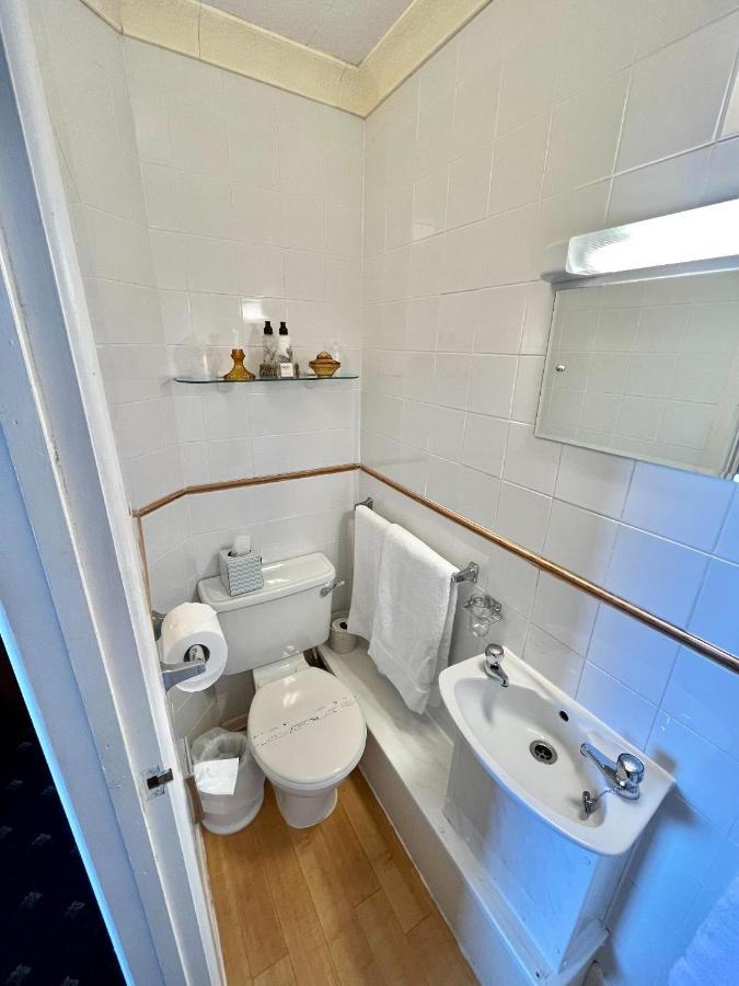 Weymouth Sands Guesthouse Bagian luar foto